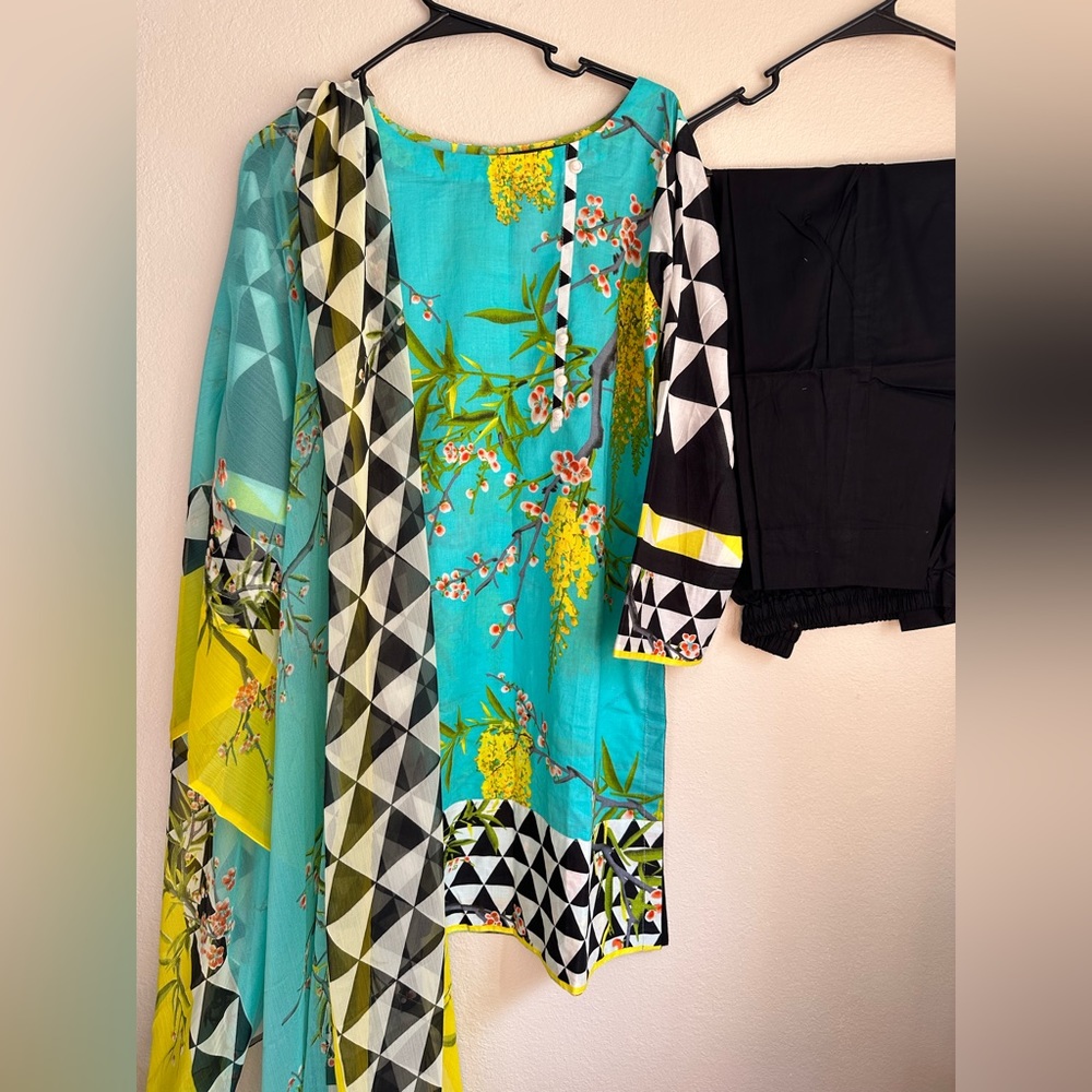 Pakistani Indian shalwar kamez new by Sana Safina